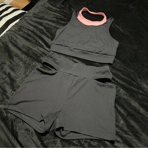 Colorblock Criss Cross Top & Cut Out Biker Shorts (Large)